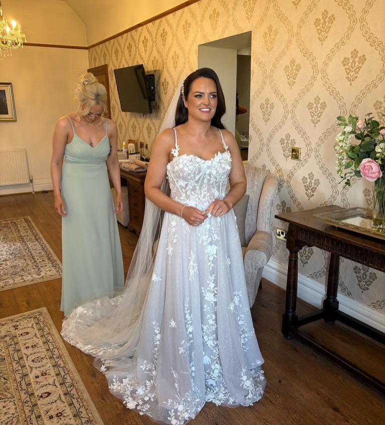 S A R A H ▪️ 

It’s time to start sharing all of your wedding day pictures. 

Summertime is here and it’s wedding season. 

Starting off with beautiful Sarah wearing @madilanebridal @west_tower 

What a perfect wedding day for you both. 

#realbride #imanatalieannbride #natalieannbrides #weddingday #westtower #madilane #bohobride #princessbride