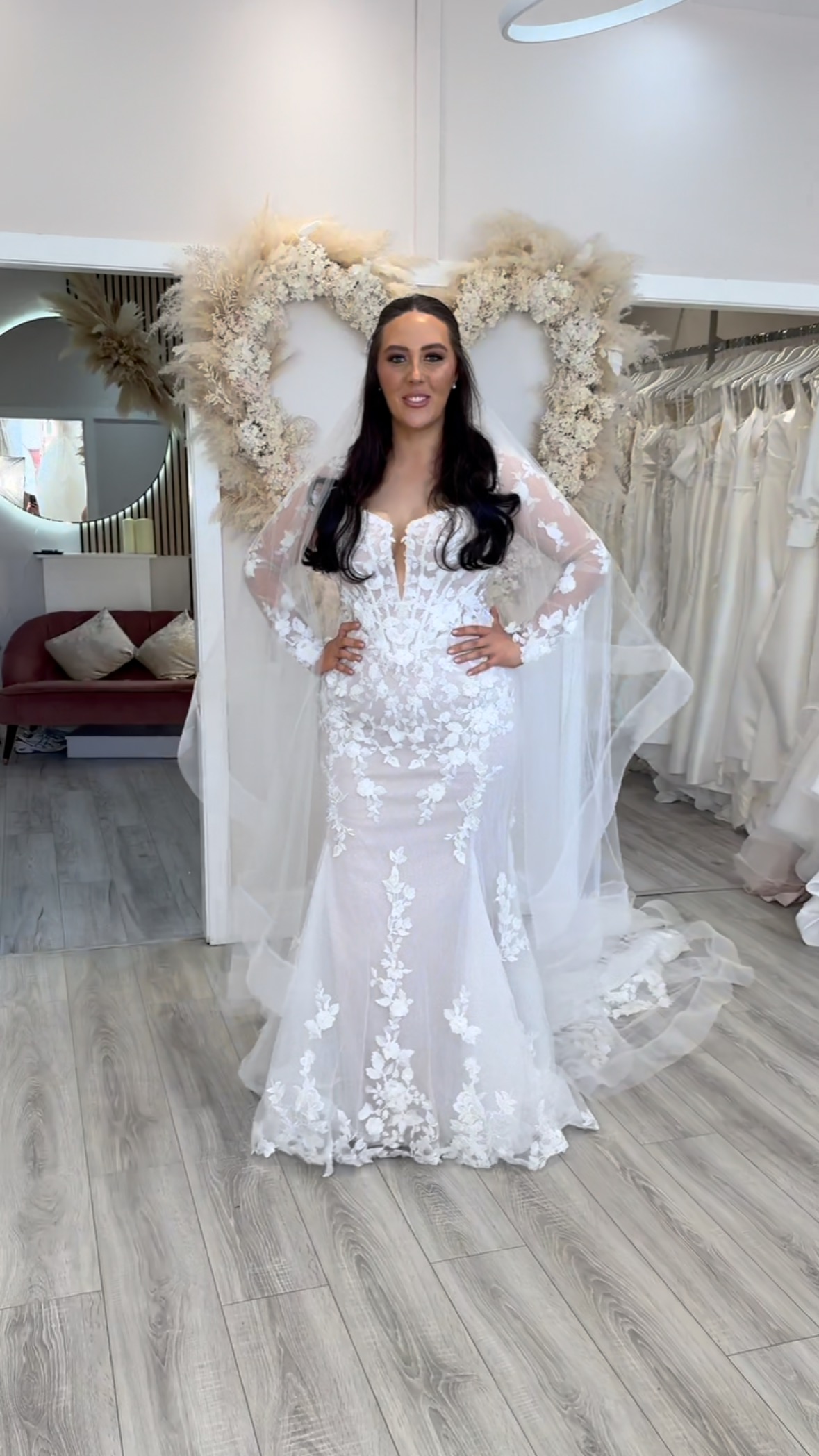 B A L L G O W N  or  F I T T E D 

What would be your choice? 

Soft ballgown floatiness? 

Or 

Structured fit n flare? 

@essenseofaustralia 

#bride #weddingdress #wedding #essenseofaustralia #weddingday #plussizebride #fullerfigure #longsleeveweddingdress #weddingshopliverpool