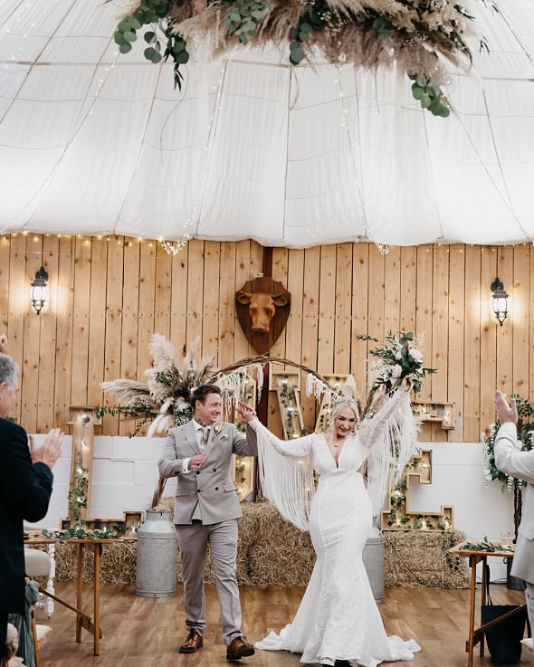 C O U R T N E Y ▪️

Our beautiful Courtney saying I do, I do, I do! 

From the first appointment that I met you, it was dress love at first sight and wow you totally pulled it off. 

What a stunning wedding day, we are so so happy for your love you will share together forever. 

Dress - CASH BY @allwhowander 
Photo credit - @stellafotos 

#bride #bohobride #allwhowander #allwhowanderbride #weddingdresswithtassels #tassel #fringedress #frindgefashion #weddingdress #imanatalieannbride #natalieannbride